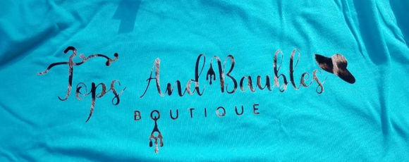 TOPS AND BAUBLES BOUTIQUE LOGO T SHIRT - TURQUOISE  
