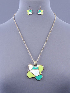 STAINED GLASS AND SHELL PATTERN PENDANT NECKLACE SET